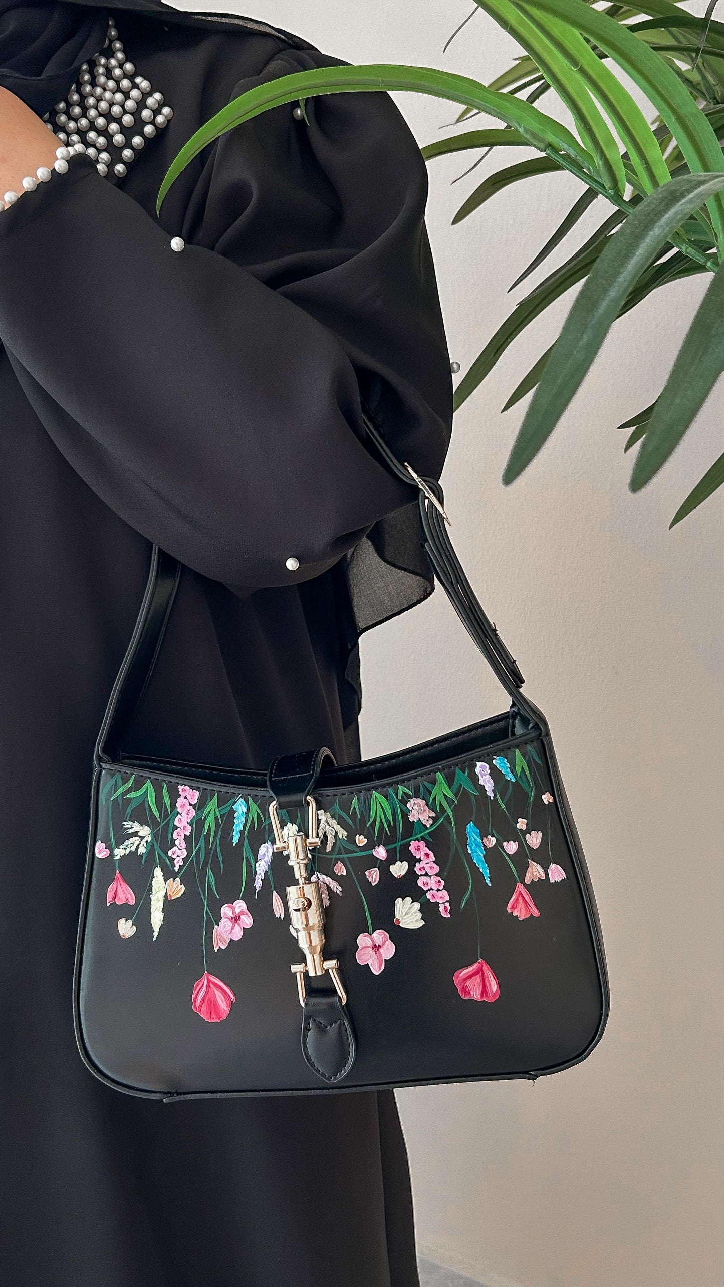 Floral collection black leather hand bag